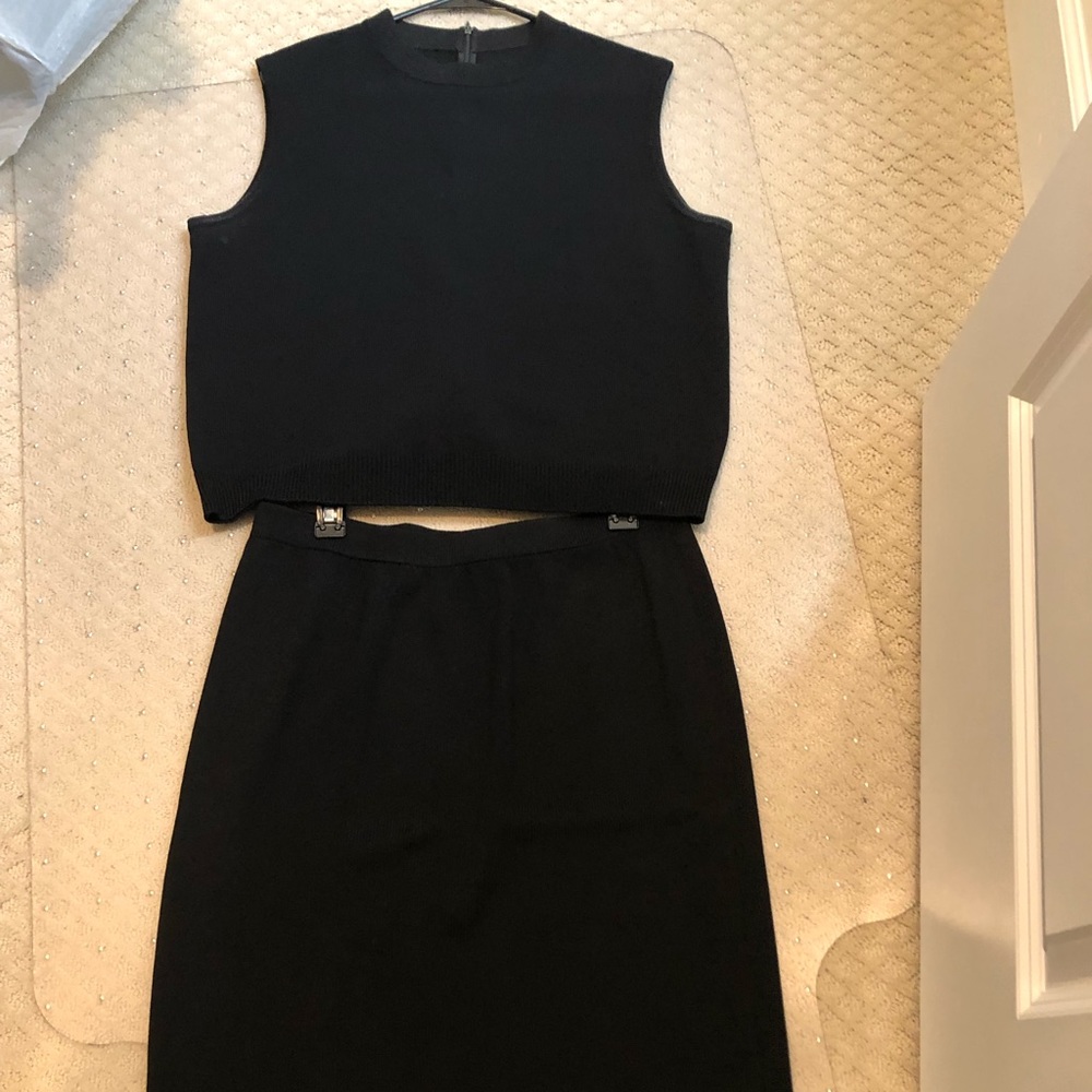 St. John knit classic shell and skirt
